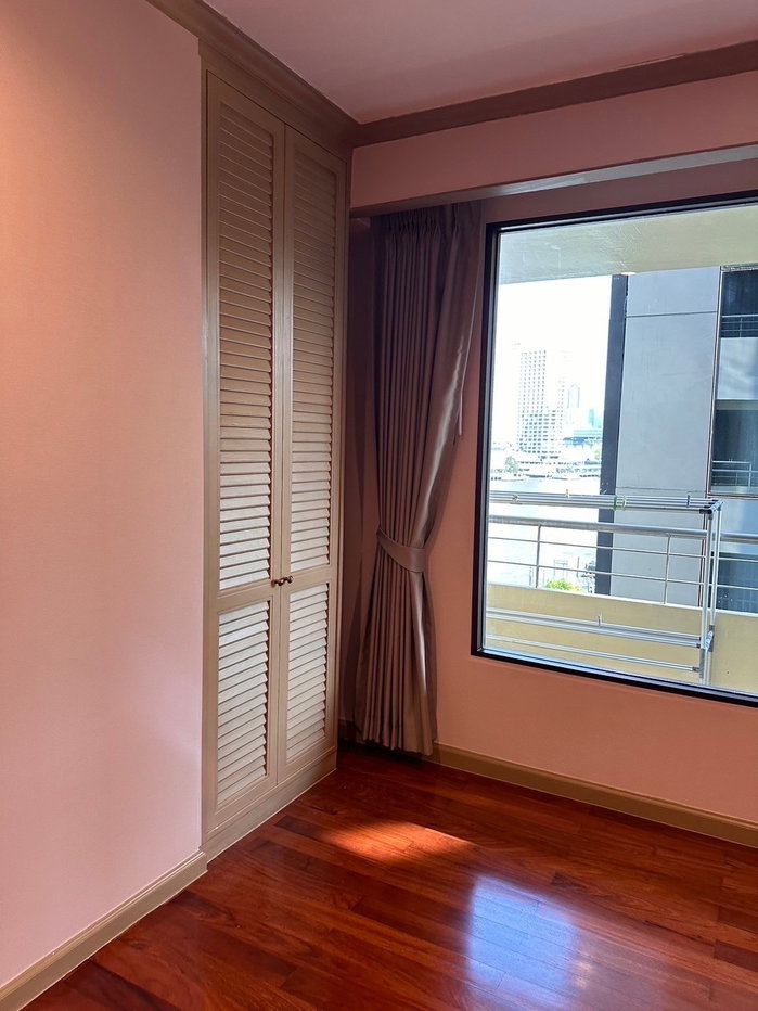 รูป คอนโดหรู 2 ห้องนอน 120 ตร.ม. ใกล้ BTS กรุงธนบุรี
Baan Chaopraya ราคา 7.5 ล้าน ฟรีสิ่งอำนวยความสะดวกครบ! - รูปที่ 7/9