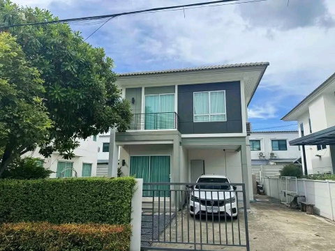 House for rent at Centro Phahol-Vibhavadi, 3 bedrooms
