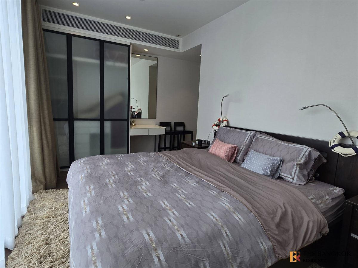 picture Muniq Sukhumvit 23 near MRT Sukhumvit Station Room available, great price - 8/9