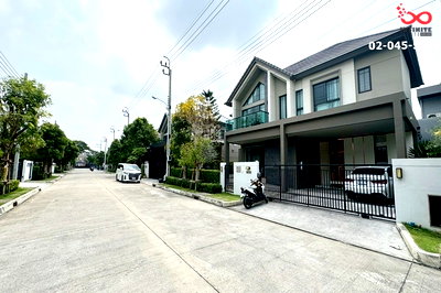 บ้านเดี่ยว รร.เตรียมอุดมศึกษาน้อมเกล้า  : ขายบ้านเดี่ยวหรู 2 ชั้น บางกอก บูเลอวาร์ด รามอินทรา-เสรีไทย 2 