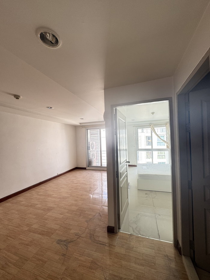 picture Resorta Condo for Sale 🏙️ Near BTS Chong Nonsi - Ready to Move In! - 3/9