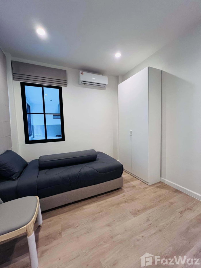 picture 4 Bedroom House for rent at Crown Estate Dulwich Road 5362515 - 8/16