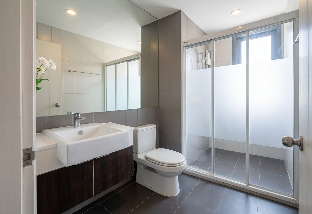 picture For Sale: Centric Ratchada-Huai Khwang 2-Bed, Near MRT Huai Khwang 🚇 - 8/9