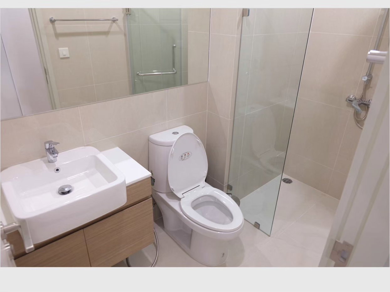 picture 🏙️ Spacious 2-Bed Condo at Noble Revolve Ratchada
Steps from Thai Cultural Center, Only 28k/Month! 🔑 - 9/9