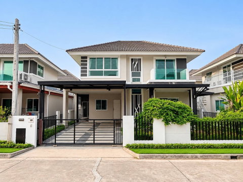 ขาย บ้านเดี่ยว 2 ชั้น กาญจน์กนก 20 รวมโชค 3 นอน 3 น้ำ 56 ตร.ว. ใกล้เซ็นทรัลเชียงใหม่ เพียง 3 กม. (ID:774HS)