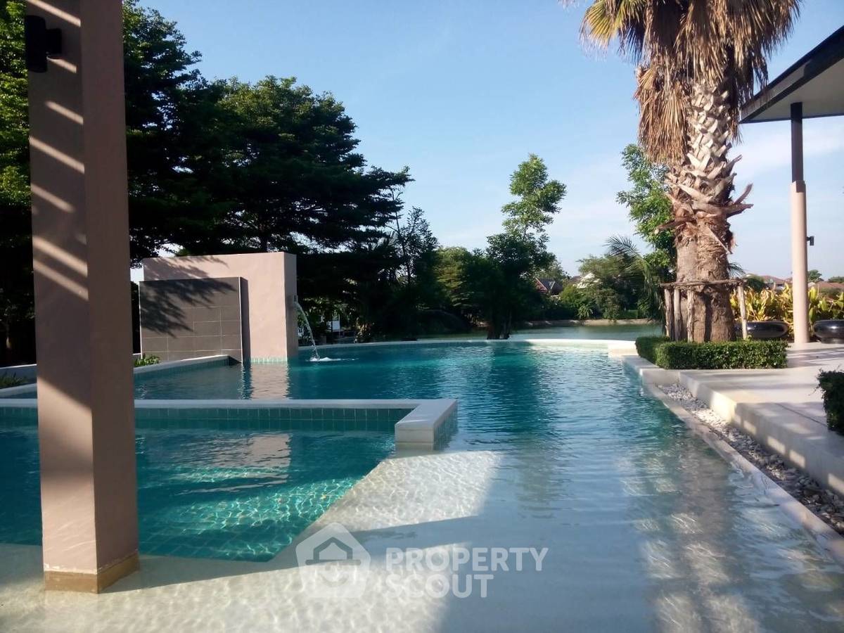picture 3-BR 168 Sqm House At Aqua Divina, Saphan Sung (ID 1242273) - 11/14
