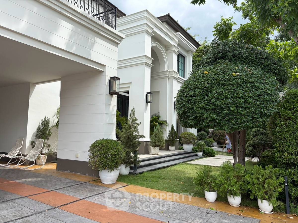 picture 5-BR House at Baan Sansiri Pattanakarn in Suan Luang (ID 3391891) - 44/47