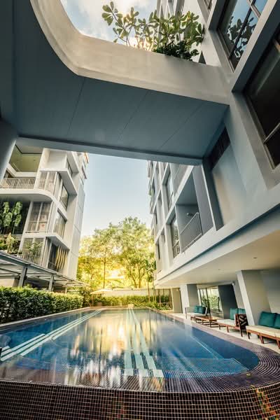 picture ðïļ Luxury Condo with Stunning Skyline Views - Downtown 49 (2Bed/2Bath, 59sqm) - 1/2