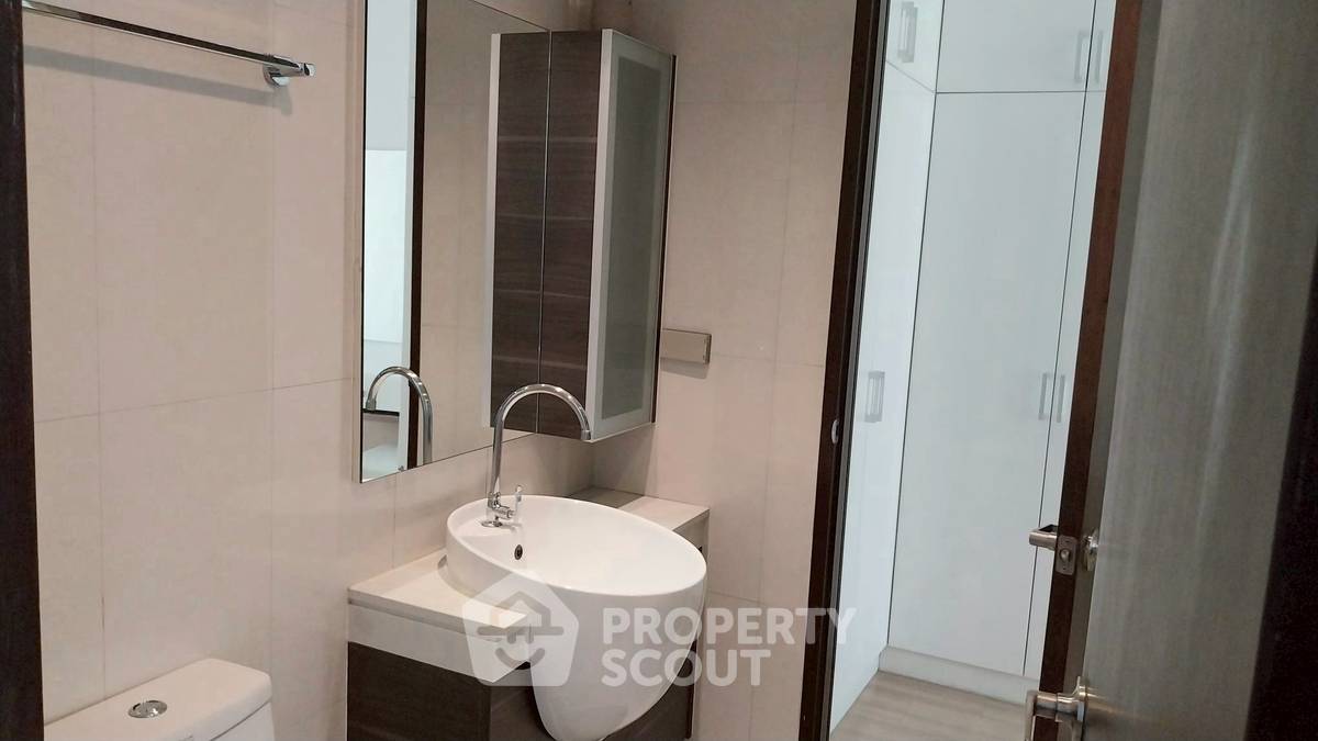 picture 16th-Floor 1-BR Sky Walk Residences, 200m To BTS Phra Khanong (ID 2479132) - 8/8