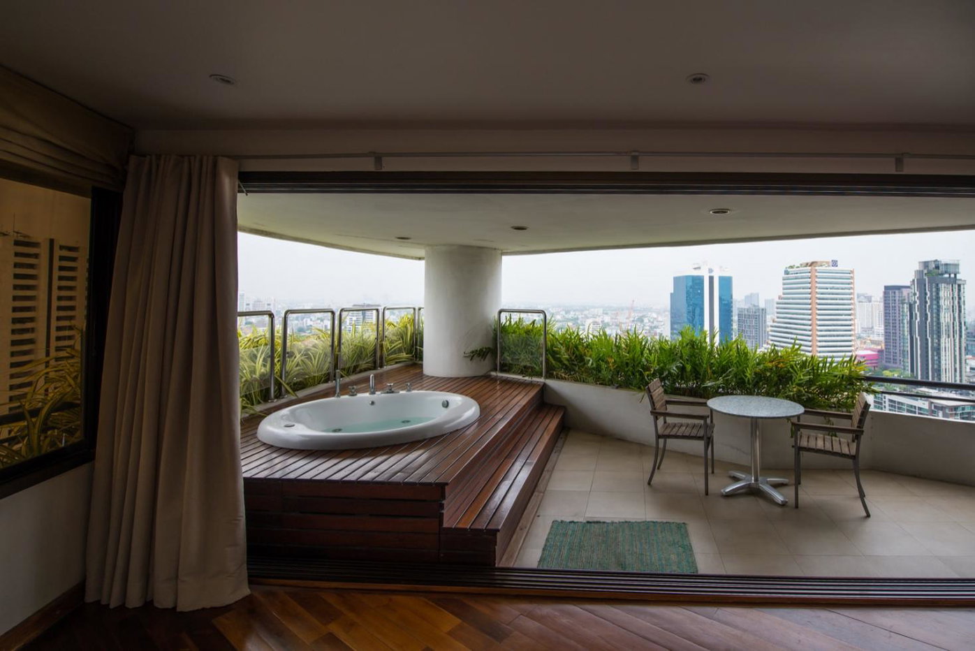 picture Luxury Condo for Sale: Moon Tower Condominium, 5 Beds, 4 Baths, 531 Sq.m. Thong Lo Area - 7/9