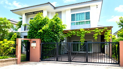 บ้านเดี่ยว เซฟวัน โก ศรีสมาน : ขายบ้านเดี่ยว 2 ชั้น เดอะ แพลนท์ สรงประภา - ดอนเมือง The Plant Songprapha - Donmuang ขนาด 52.5 ตร.วา บ้านหลังริม ร่มรื่น สงบ ปลอดภัย