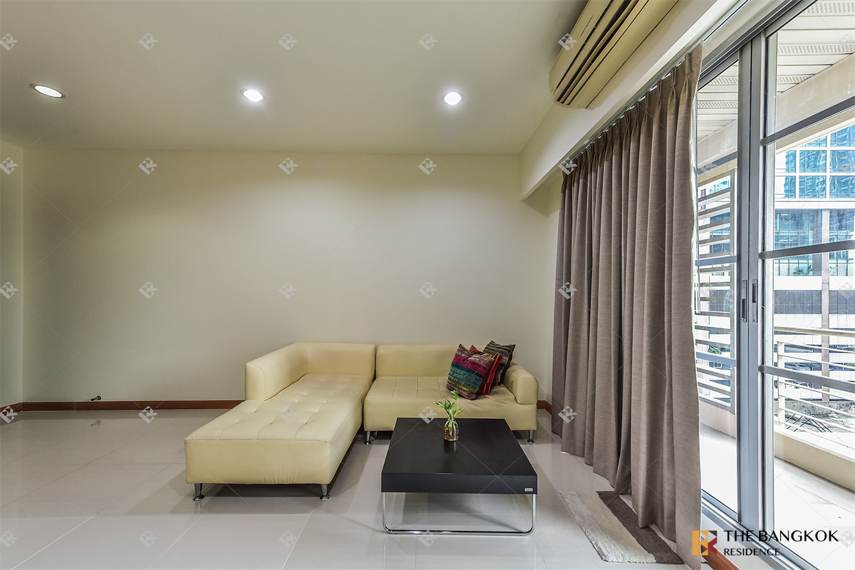 picture Baan Klang Krung Siam Pathumwan Fully Equipped Facilities near Airport Rail Link Phaya Thai Station - 3/10