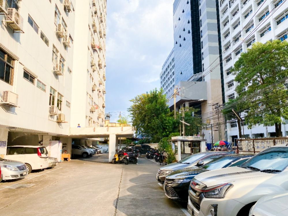 รูป 🔥 หิ้วกระเป๋าเสื้อผ้ามาอยู่ได้เลย! 🏡 Studio 40 ตร.ม. เตียง 6 ฟุต + Smart TV + ของใช้ครบ | บางรัก | 10,000 บาท ฿ 12,000/ด. - รูปที่ 19/25