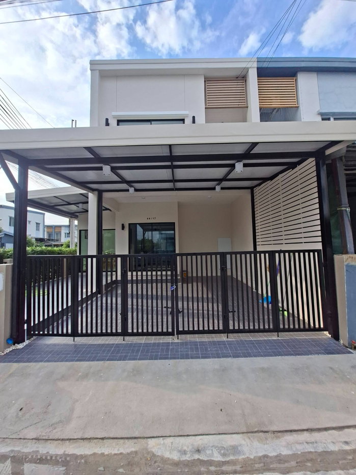 รูป 🏡 บ้านหลังมุม ต้นโครงการ ทำเลทอง! ทาวน์โฮมหลังใหญ่ 24.6 ตร.ว. | ลุมพินี ทาวน์วิลล์ วัดลาดปลาดุก-บางไผ่สเตชั่น - รูปที่ 1/11