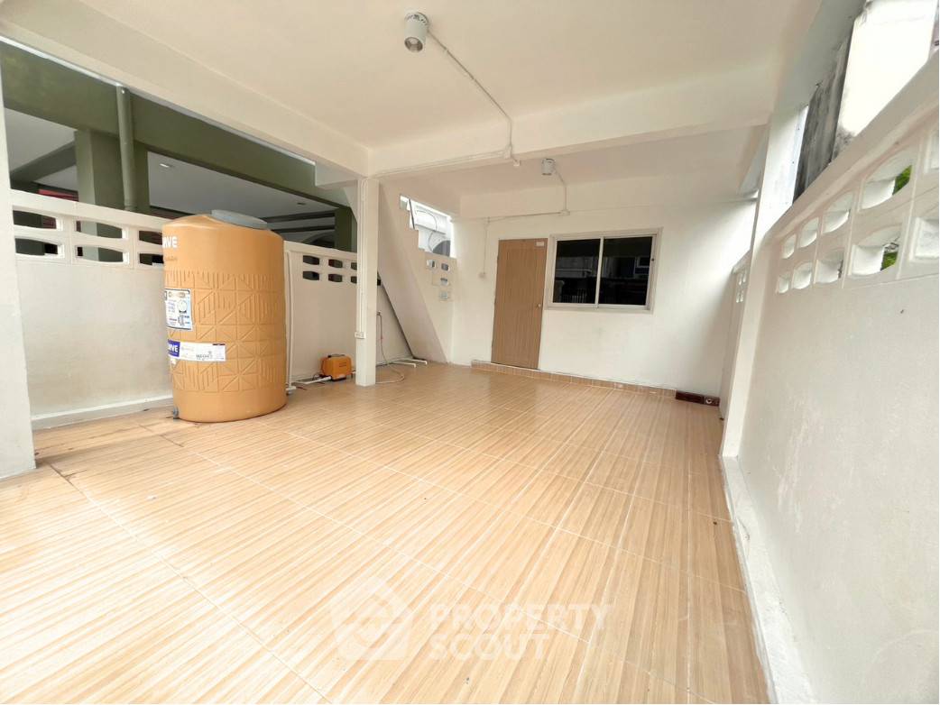 รูป ทาวน์เฮ้าส์ 4 ห้องนอน พื้นที่ 200 ตร.ม. ขาย ใน Chom Duean Village ย่านบางแค (ID 3431358) - รูปที่ 40/40