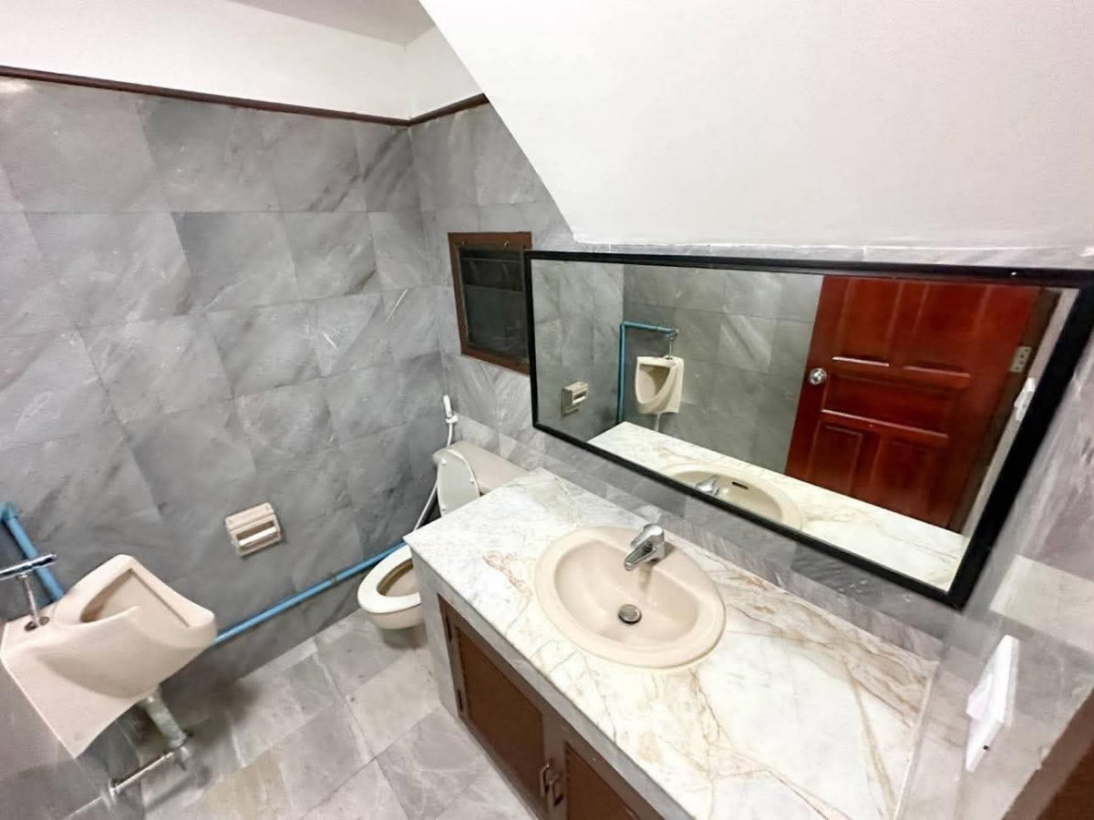 รูป ให้เช่า บ้านแฝด 4 ชั้น Home Avenue สุขุมวิท 101/1 | Pet Friendly | 3 ห้องนอน 4 ห้องน้ำ | Fully Furnished - รูปที่ 9/19