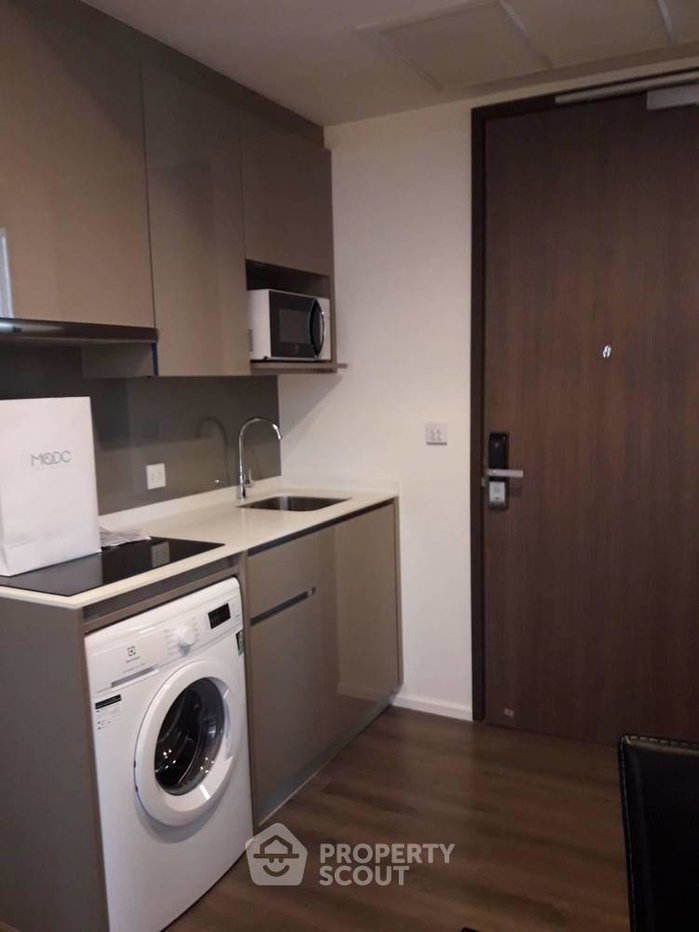 picture 2-BR Condo at Whizdom Essence Sukhumvit near BTS Punnawithi (ID 385338) - 6/6