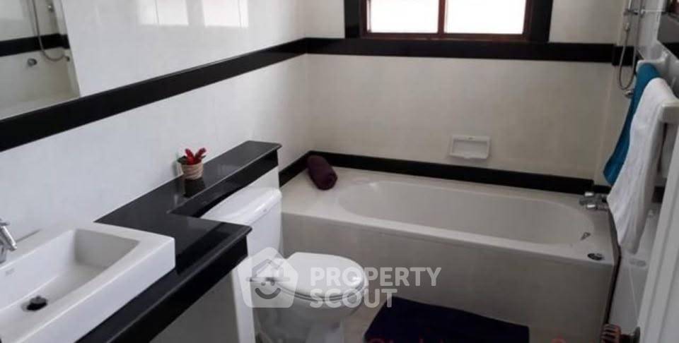 รูป วิลล่า 3 ห้องนอน ขนาด 250 ตร.ม. ใน Central Park 5 Village พัทยาตะวันออก (ID 3428433) - รูปที่ 2/15