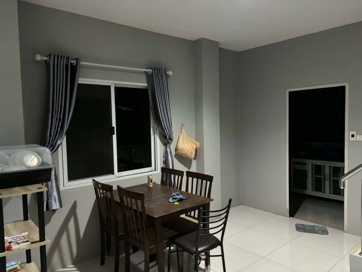 รูป 🏡✨ ให้เช่าด่วน! ทาวน์โฮม 3 ชั้น ซอยหมู่บ้านนักกีฬาแหลมทอง 1 แยก 2 (2-4) 3 ห้องนอน 3 ห้องน้ำ พร้อมเข้าอยู่ทันที มีเฟอร์นิเจอร์ - รูปที่ 15/18