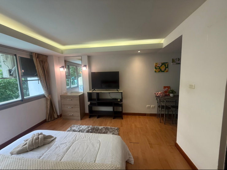 picture A308 Family park for rent studio with kitchen area - 3/13