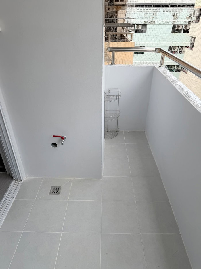 picture Ratchada City Condo | THB 8,000/month ✨Studio on the Top Floor (9th Floor). easy access to MRT Huai Khwang — approximately 9 minutes’ walk! - 10/13