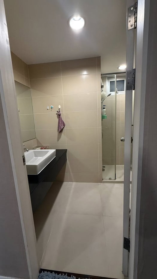 picture Condo for RENT  : Belle Grand Rama 9  𝐒𝐢𝐳𝐞 :  106 sqm. 3 Bedroom 2 Bathroom / Balcony   𝐅𝐥𝐨𝐨𝐫 :  7th  Building: C1  ✅Fully furnished - 23/26