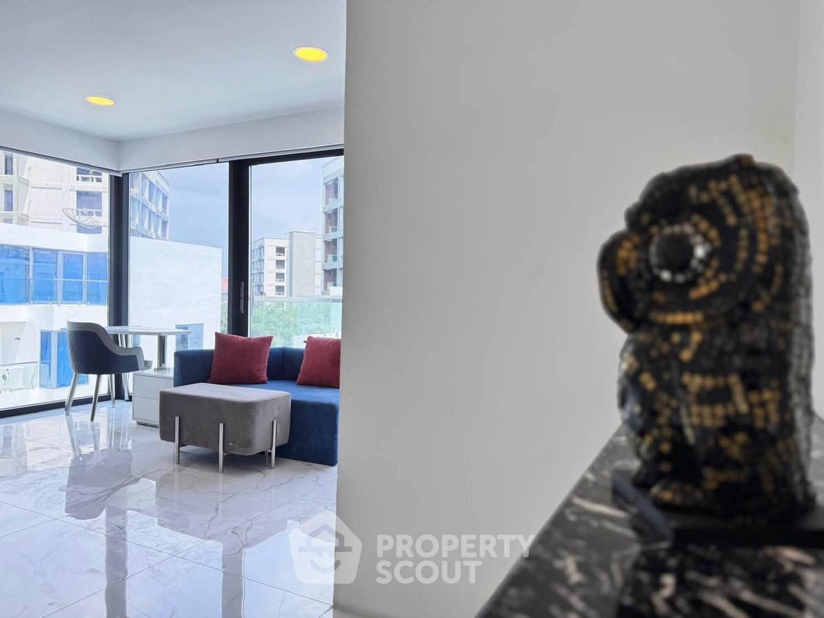 picture 300 Sqm 4-Bedroom Villa For Sale In Phratamnak (ID 3426310) - 27/29