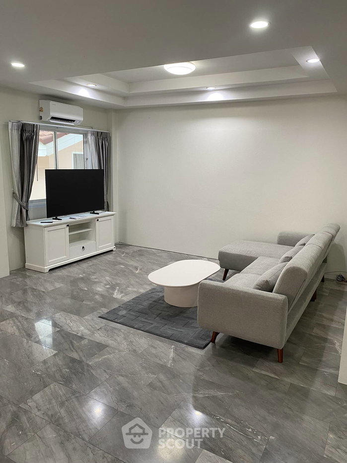 picture Pet-Friendly 3-BR 304 Sqm House At Wonderland 2 Village (ID 3429718) - 35/49
