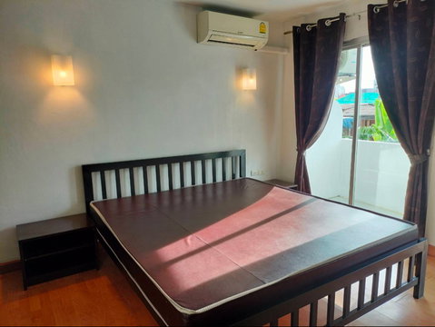 D203 family park condo for rent with kitchen area
