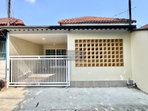 For Rent Townhouse/Townhome , Baan Pornthisan 5 , Lam Phak Kut , Thanyaburi , Pathum Thani , CX-181322 ✅ Live chat with us ADD LINE @connexproperty ✅