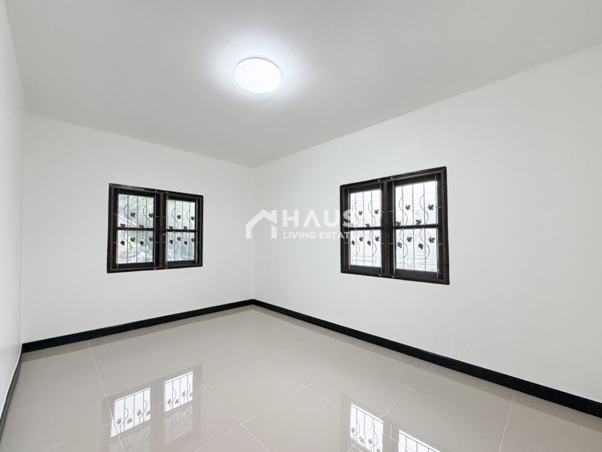 picture Baan Phrueksa 3 Bang Bua Thong / 5 Bedrooms #HBGY026 - 12/17