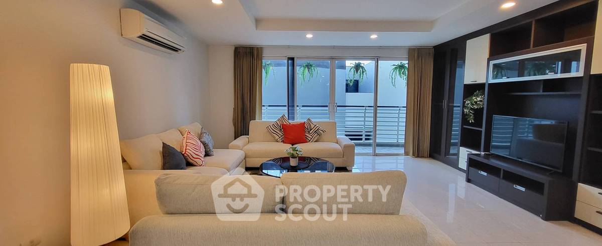 picture 3-BR Condo at Avenue 61 Condominium near BTS Thong Lor (ID 3427023) - 11/26