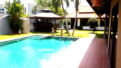 เช่าบ้านเดี่ยว ชลบุรี : วิลล่า 3 ห้องนอน ขนาด 220 ตร.ม. ในนองปรือ พัทยา (ID 3428949)