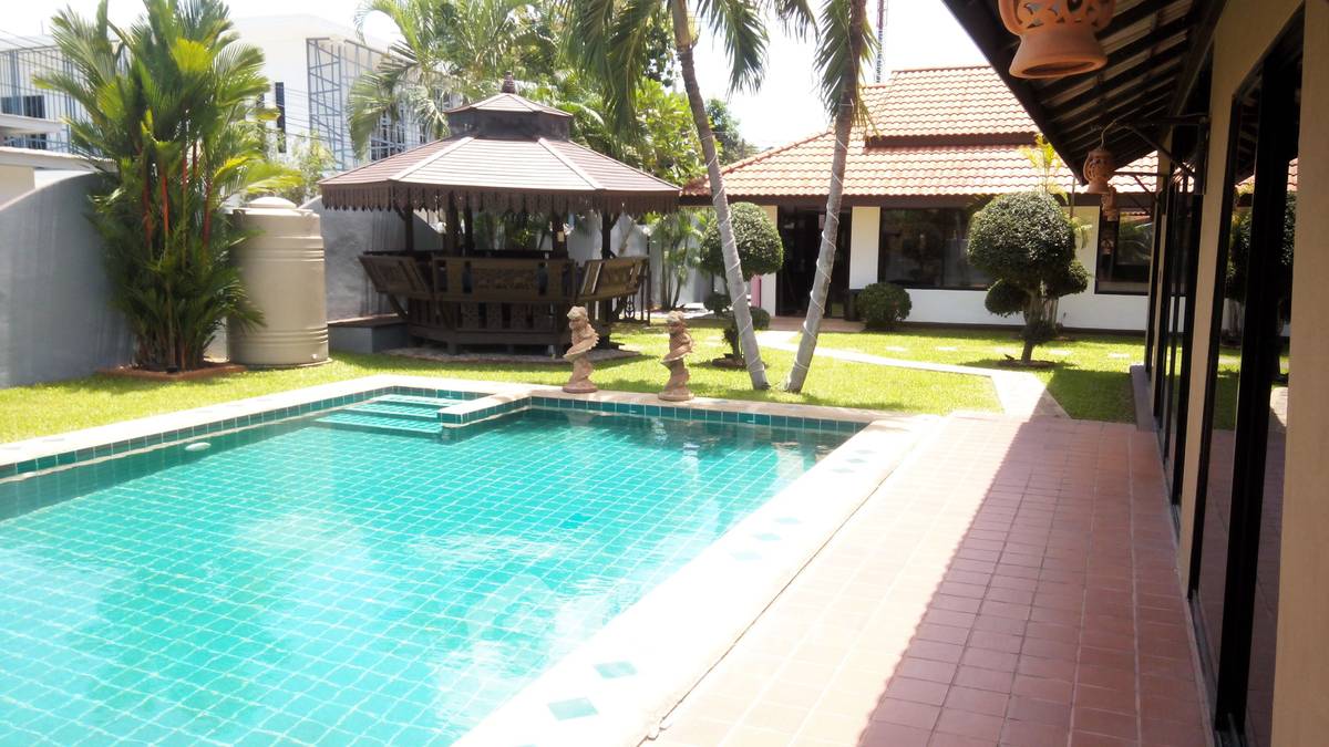 รูป วิลล่า 3 ห้องนอน ขนาด 220 ตร.ม. ในนองปรือ พัทยา (ID 3428949) - รูปที่ 1/12