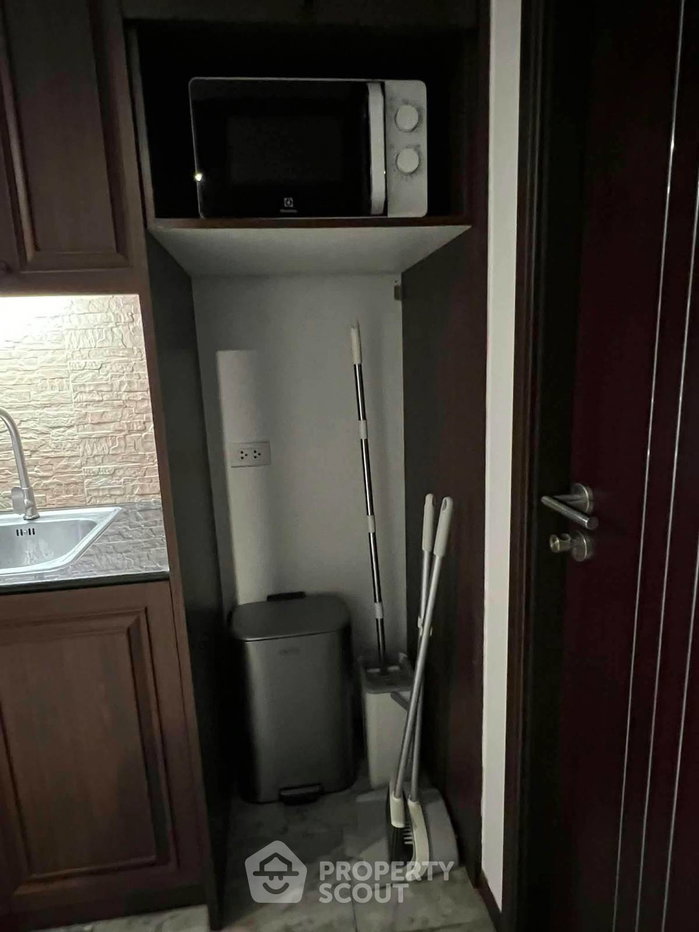 picture 2-BR Condo at Siam Oriental Twins Pratumnak close to Phratamnak (ID 3431364) - 6/16