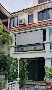 3 Bedroom Townhouse for sale at Private Sukhumvit  1413066
