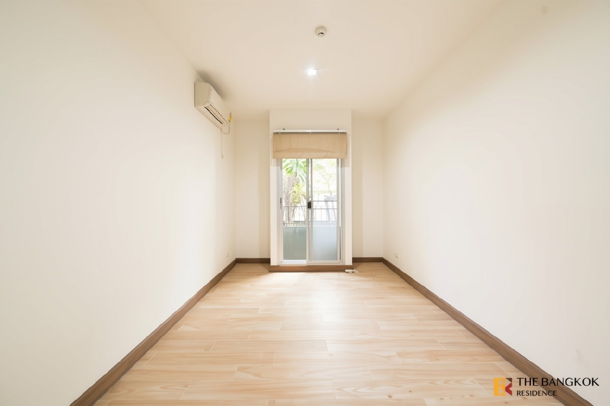 picture 💖💖 Condo for Sale 💎 The Seed Musee 2BR 78.47 sq.m. 6.9MB ✨ Large 2-Bedroom Unit with Pool Access, Near BTS Phrom Phong - 8/11
