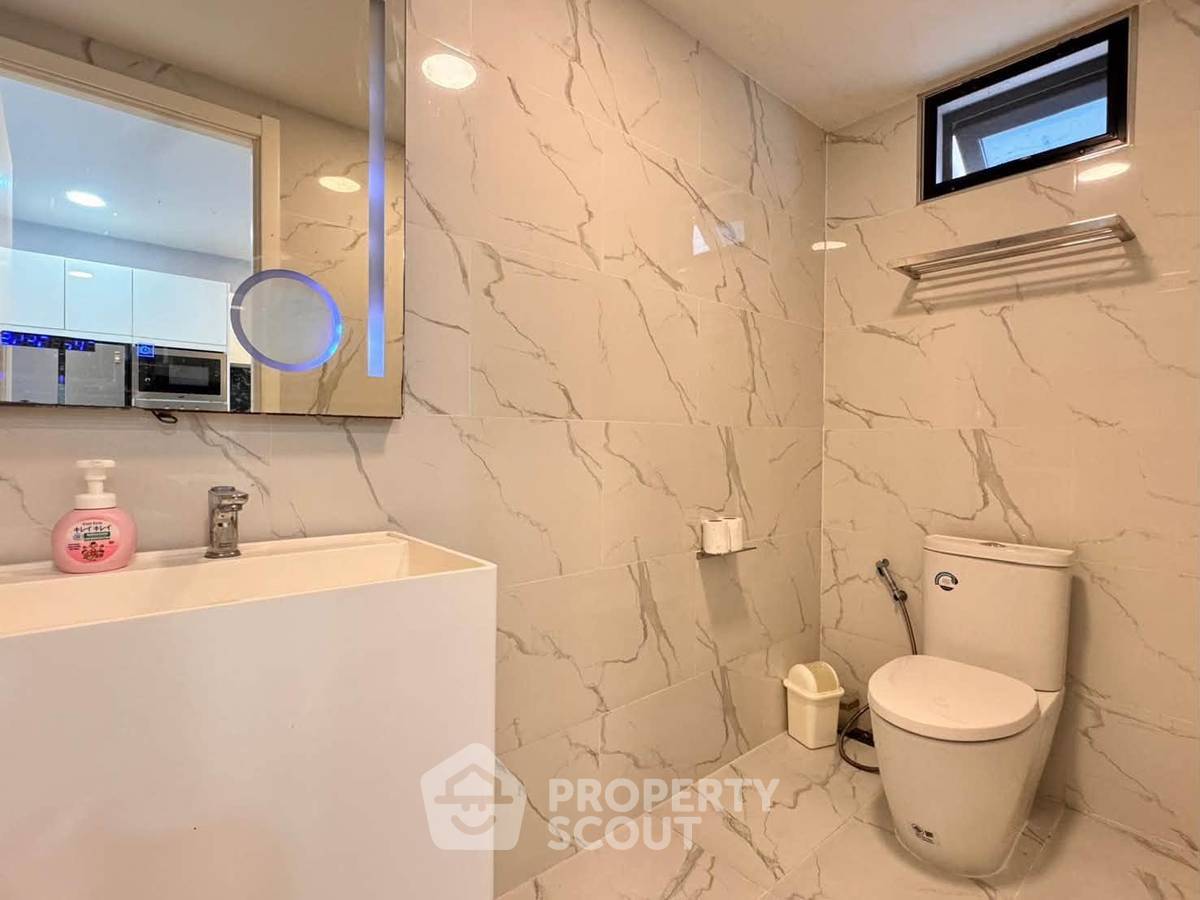 picture 300 Sqm 4-Bedroom Villa For Sale In Phratamnak (ID 3426310) - 24/29