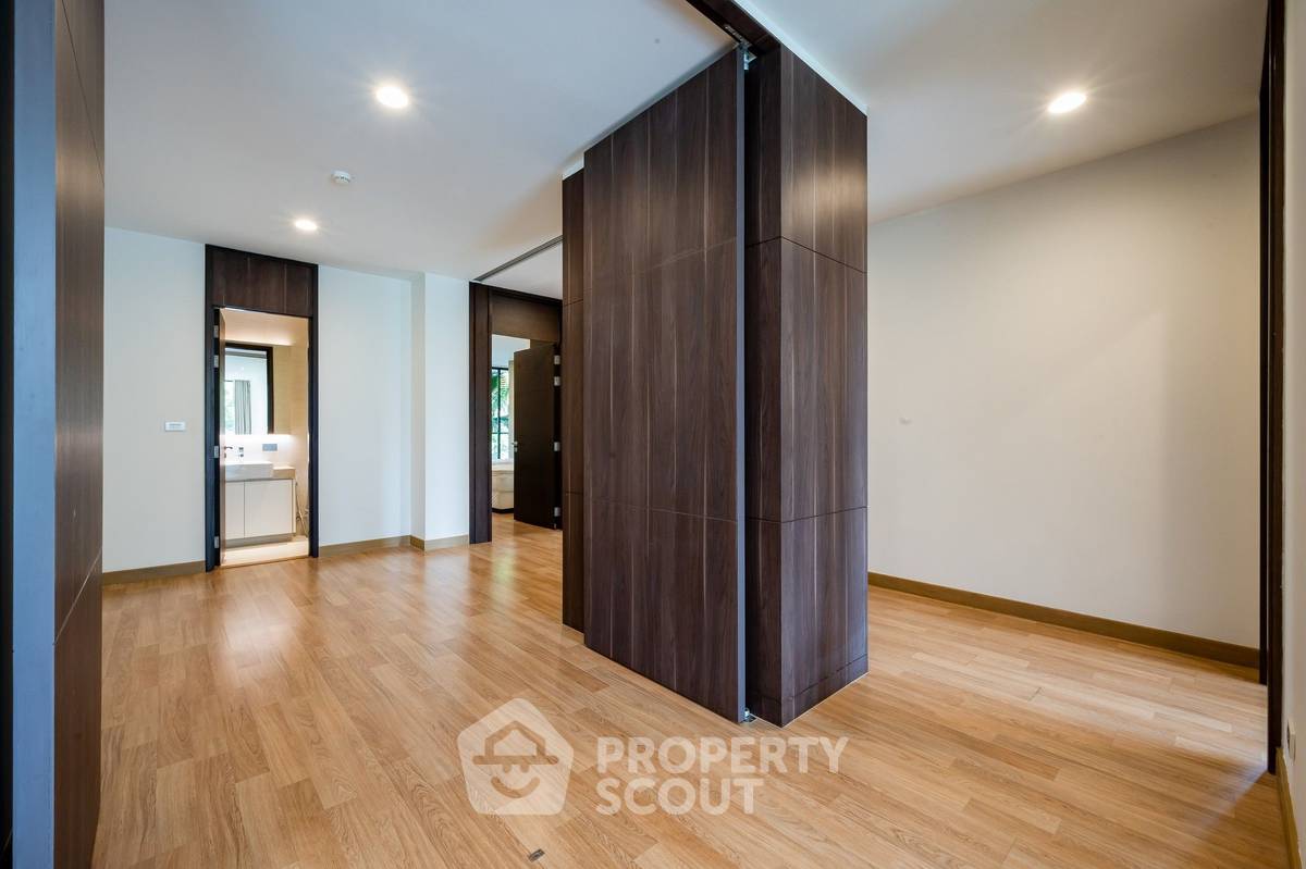 picture 4-BR 285 Sqm At Park Court Sukhumvit 77 Near BTS On Nut (ID 3429740) - 7/33