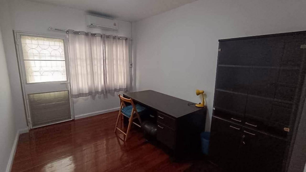 รูป ให้เช่า ทาวน์เฮ้าส์ สุขุมวิท 54 | 185 ตร.ม. | 4 ห้องนอน | Fully Furnished | ใกล้ BTS อ่อนนุชประมาณ 5 นาที - รูปที่ 10/12