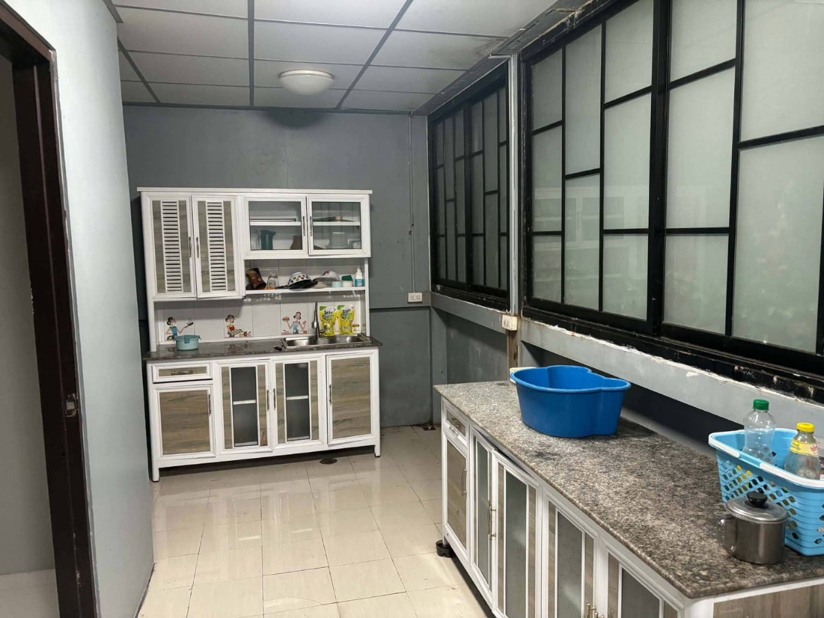 รูป 🏡✨ ให้เช่าด่วน! ทาวน์โฮม 3 ชั้น ซอยหมู่บ้านนักกีฬาแหลมทอง 1 แยก 2 (2-4) 3 ห้องนอน 3 ห้องน้ำ พร้อมเข้าอยู่ทันที มีเฟอร์นิเจอร์ - รูปที่ 16/18
