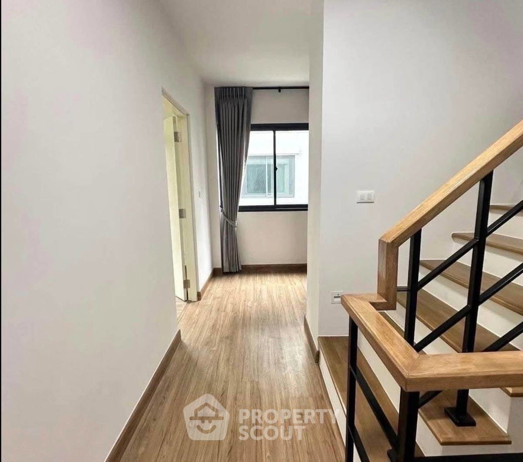 picture Pet-Friendly 4-BR Townhouse, Baan Klang Muang Ramintra 83 Station (ID 3431369) - 15/29