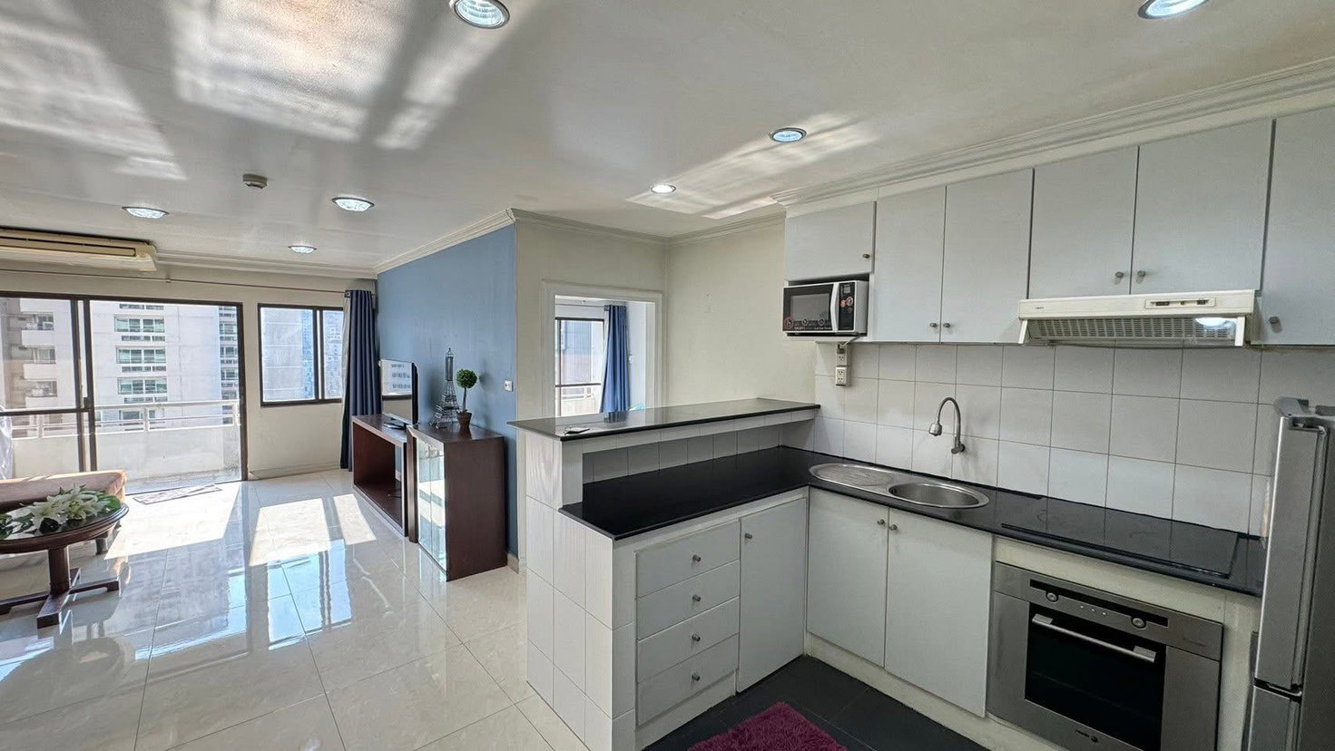 รูป เช่าคอนโด Saranjai Mansion 1 นอน ใกล้ BTS Nana
กว้าง 69.89 ตร.ม. ราคาเพียง 27,000 บาท/เดือน! - รูปที่ 3/9