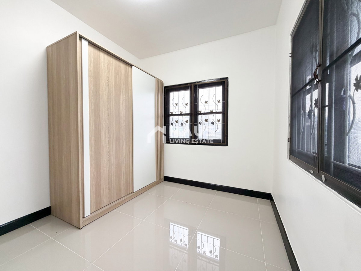 picture Baan Phrueksa 3 Bang Bua Thong / 5 Bedrooms #HBGY026 - 11/17