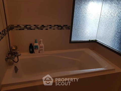 2-BR Condo at IDeo Q Phayathai near BTS Phaya Thai (ID 34495)