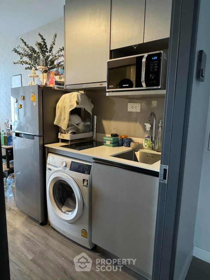 picture Studio Condo at Ideo Mobi Rangnam near ARL Ratchaprarop (ID 3431331) - 7/10