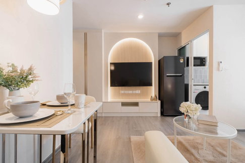 ให้เช่า Regent Home Bangna (รีเจ้นท์ โฮม บางนา) ตึก D ชั้น 12 วิวสระว่ายน้ำสวยมาก! มี 7-11 ในโครงการสะดวกสุดๆ กระเป๋าใบเดียวเข้าอยู่ได้เลย!