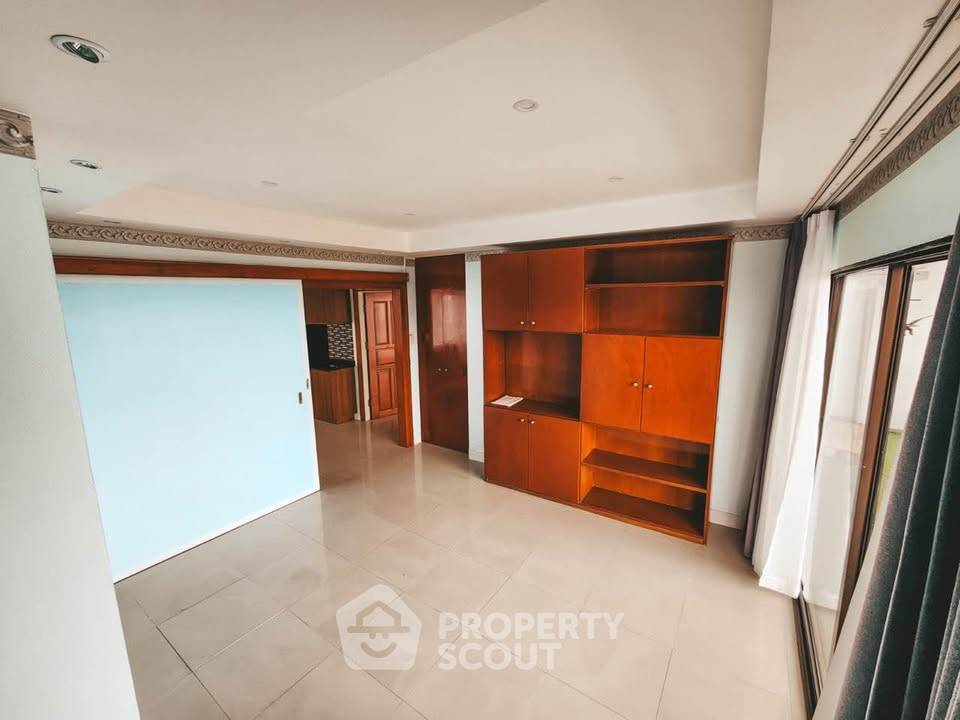 picture 2-BR Condo at Pattaya Hill Resort close to Phratamnak (ID 3429000) - 4/10