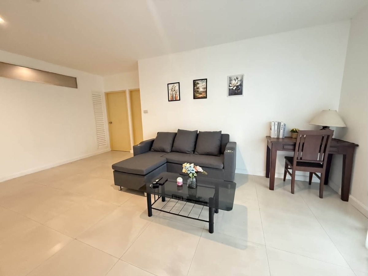 picture For Rent: Jomtien Plaza Residence (2 Bedrooms & 2 Bathrooms) - 3/13