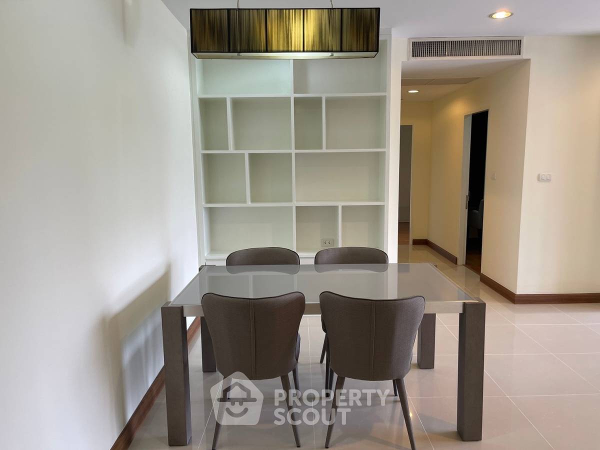picture Spacious 2-BR 101 Sqm At The Rise Sukhumvit 39 Near BTS Phrom Phong (ID 592351) - 12/15